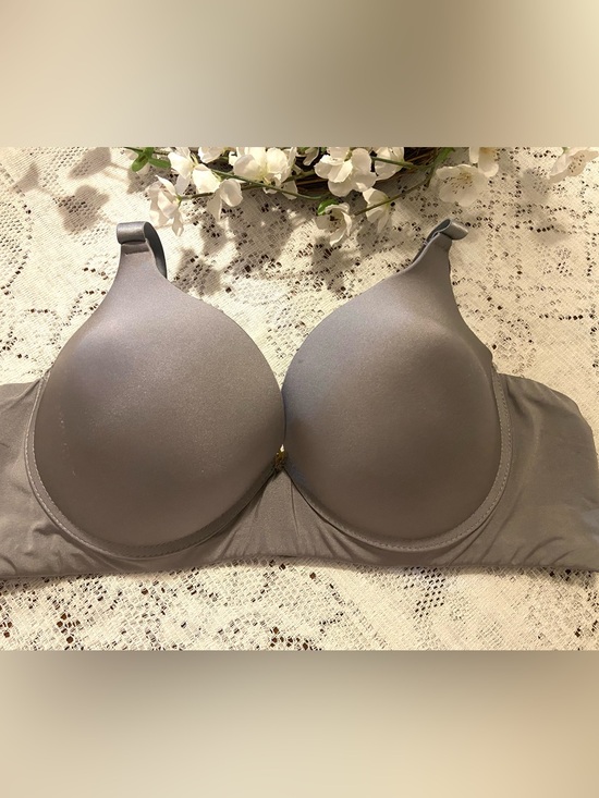 Frederick's of Hollywood Other - Frederick's of Hollywood Smooth Gray Molded Cup Bra